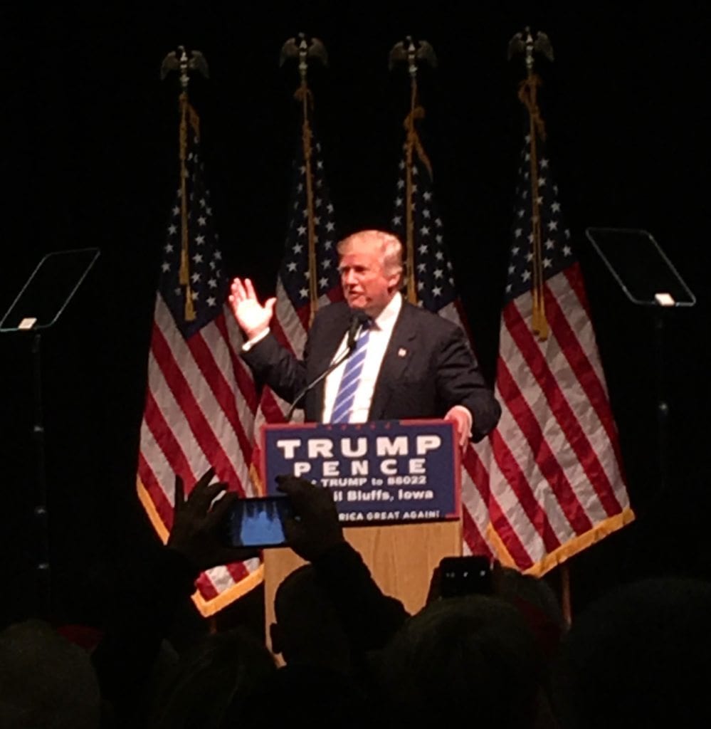 image Trump rally - Council Bluffs, Iowa, Sept28