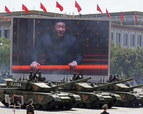 Image main China's military - the crucial link between the PLA and political reform