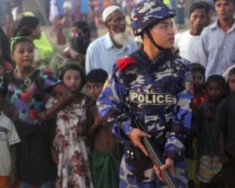 Image Rohingya Muslim militants wage coordinated attack against police, army base, Myanmar