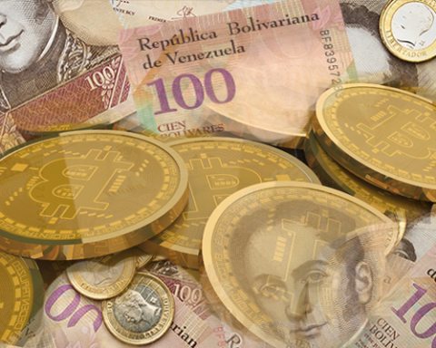 Image Venezuela announces issuance of cryptocurrency 'Petro' amid reality of hyperinflation [Image: Lima Charlie News]