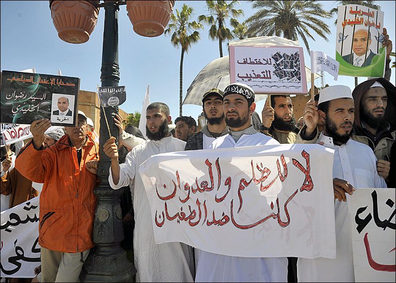 Image Moroccan Salafists at a 2011 protest against the state [Imrane Binoual] 