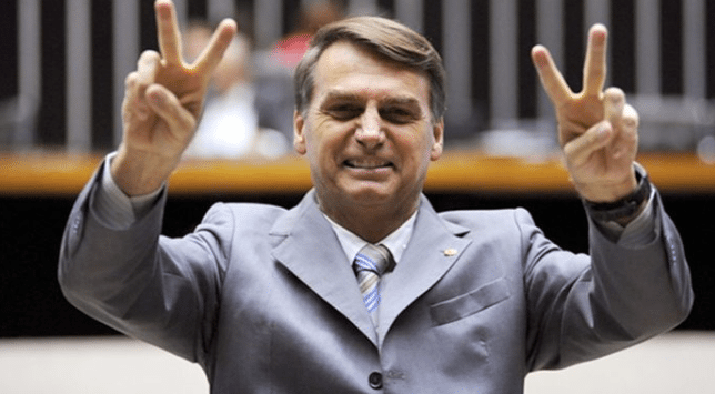 Image (Bolsonaro served in the 9th Group of Artillery of Parachutist Campaign. | Source: AP)