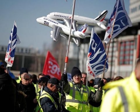 Air France paralyzed by strikes [Lima Charlie News] [Photo by Le Parisien]