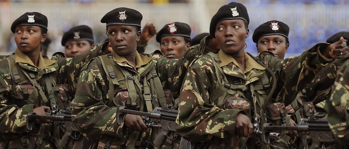 Image [Women soldiers of the Kenya Defense Force, Nairobi, October 20, 2011. (Photo: Tony Karumba)]